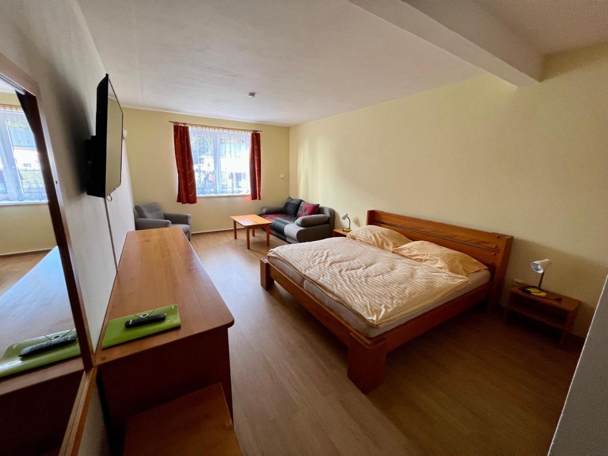 Horsky Hotel Paprsek Staré Město Екстериор снимка